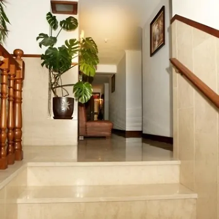 Mira Rio Hotel 2*