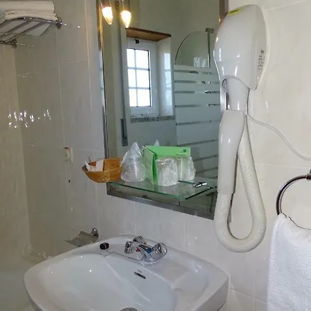 Rio Cavado فندق 2*